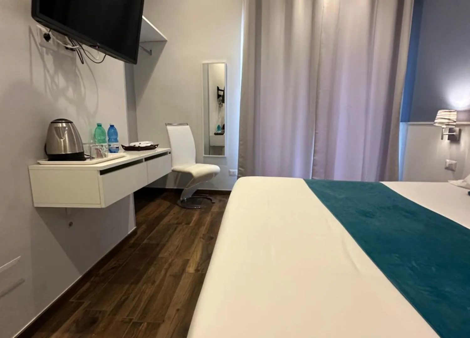 Aparthotel Hotiday Room Collection - Napoli Botanique Italy