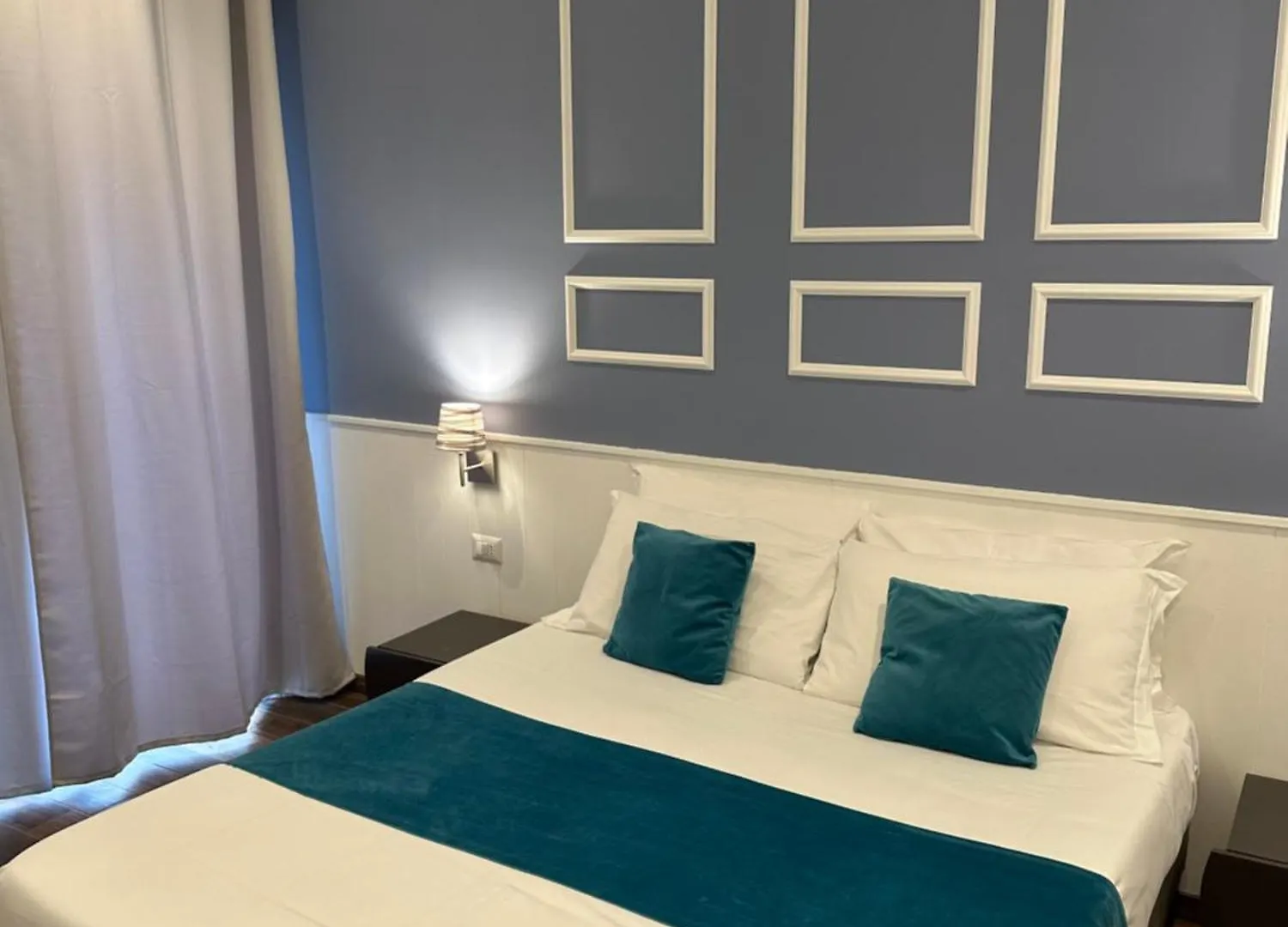 Hotiday Room Collection - Napoli Botanique Italy