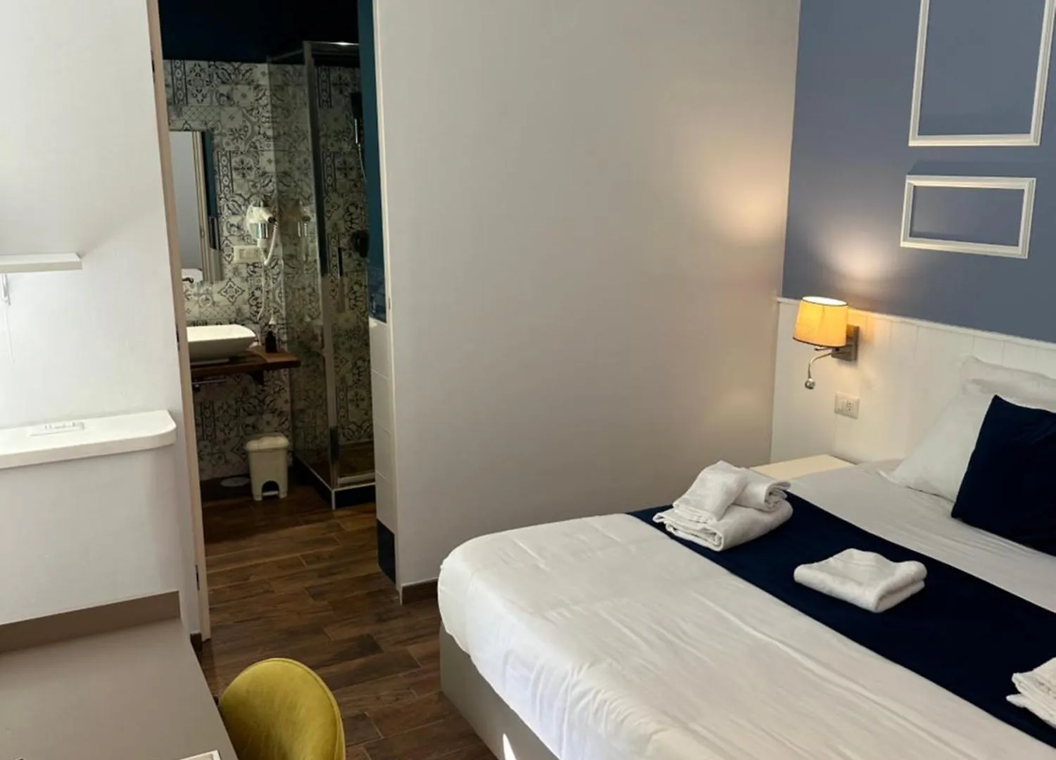 Hotiday Room Collection - Napoli Botanique 0*, Naples