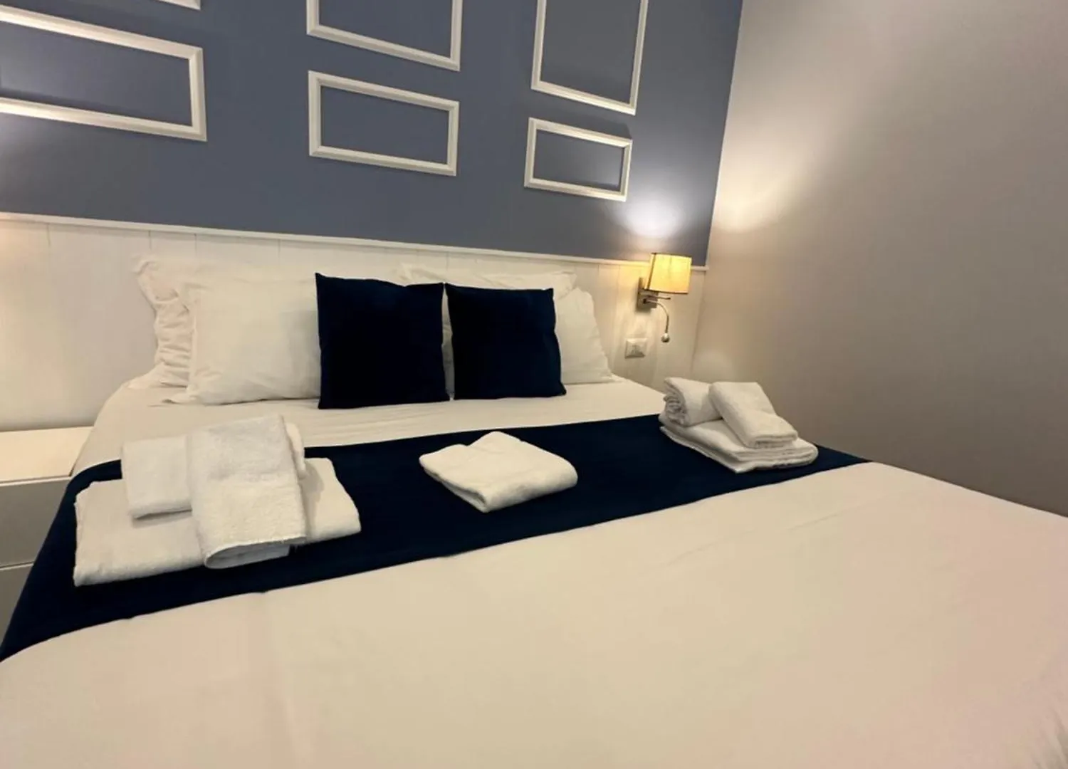 Hotiday Room Collection - Napoli Botanique 0*, Naples Italy