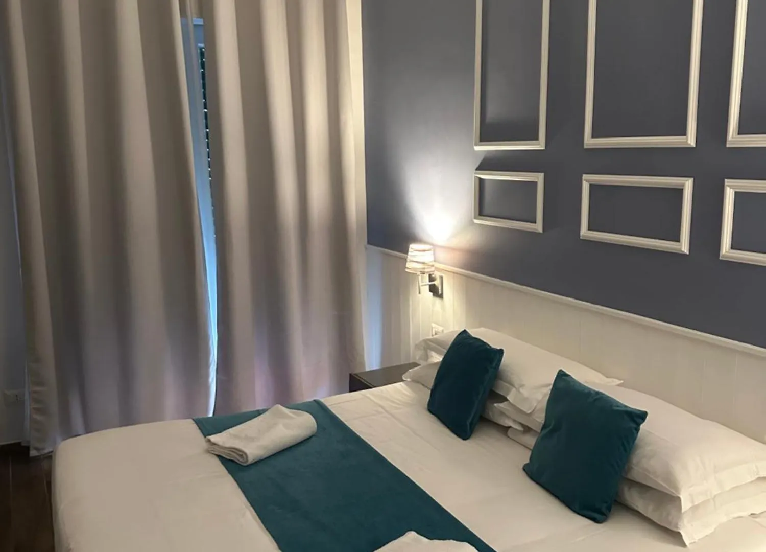 Aparthotel Hotiday Room Collection - Napoli Botanique